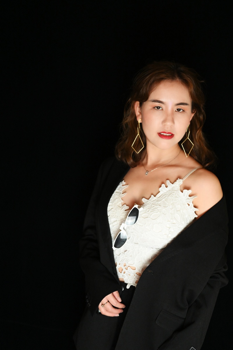 漂亮的女人悦目成熟的女人悦心