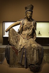 明代彩绘漆金木雕菩萨坐像