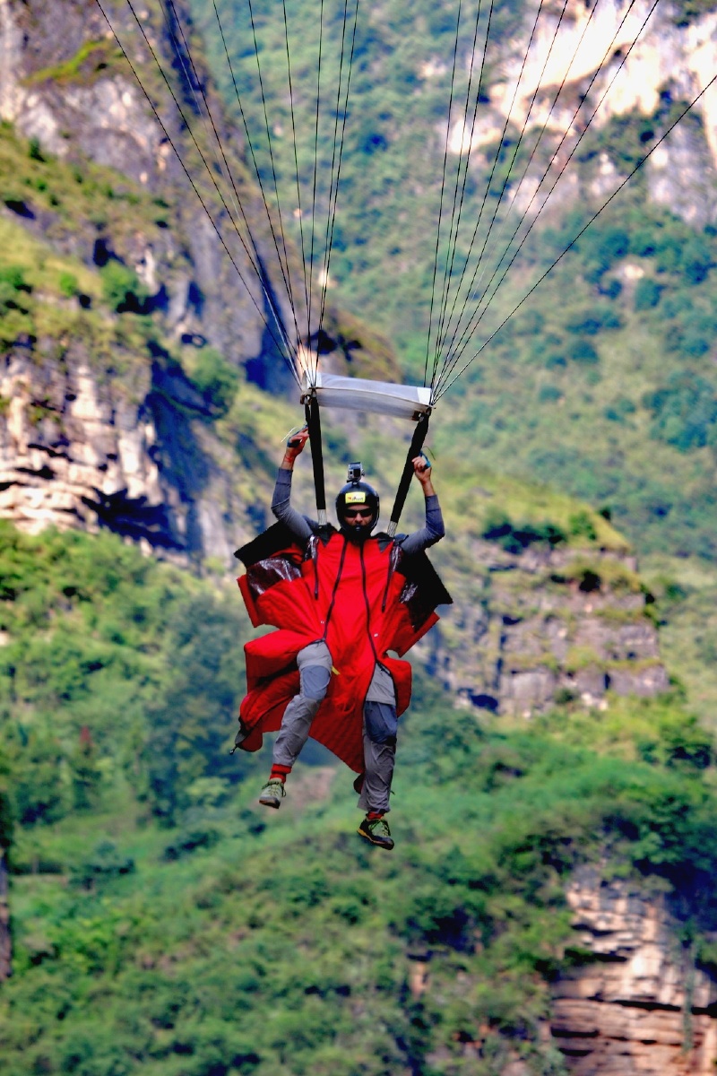 飞降深谷 - 云南云鹏 - 图虫