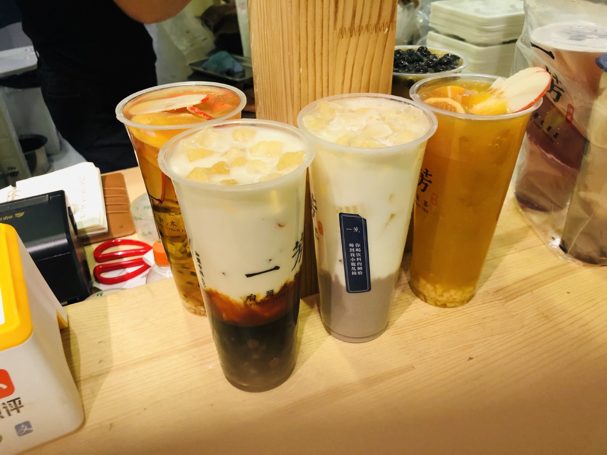 秋天的第一杯奶茶