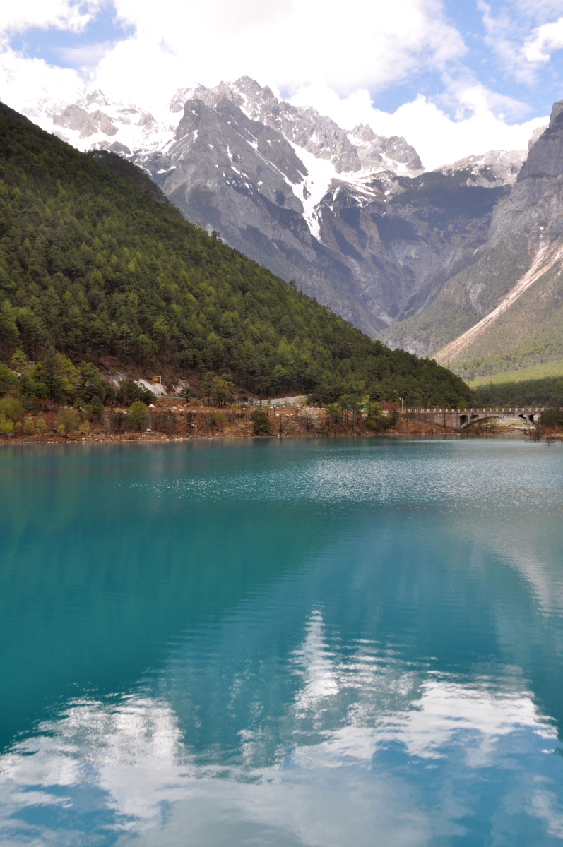 丽江蓝月谷白水河