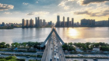 夕阳下的湘江二桥