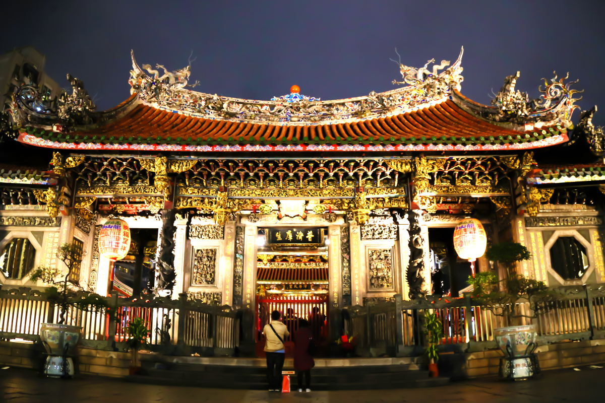 台湾庙宇的精美绝伦如同天上宫阙