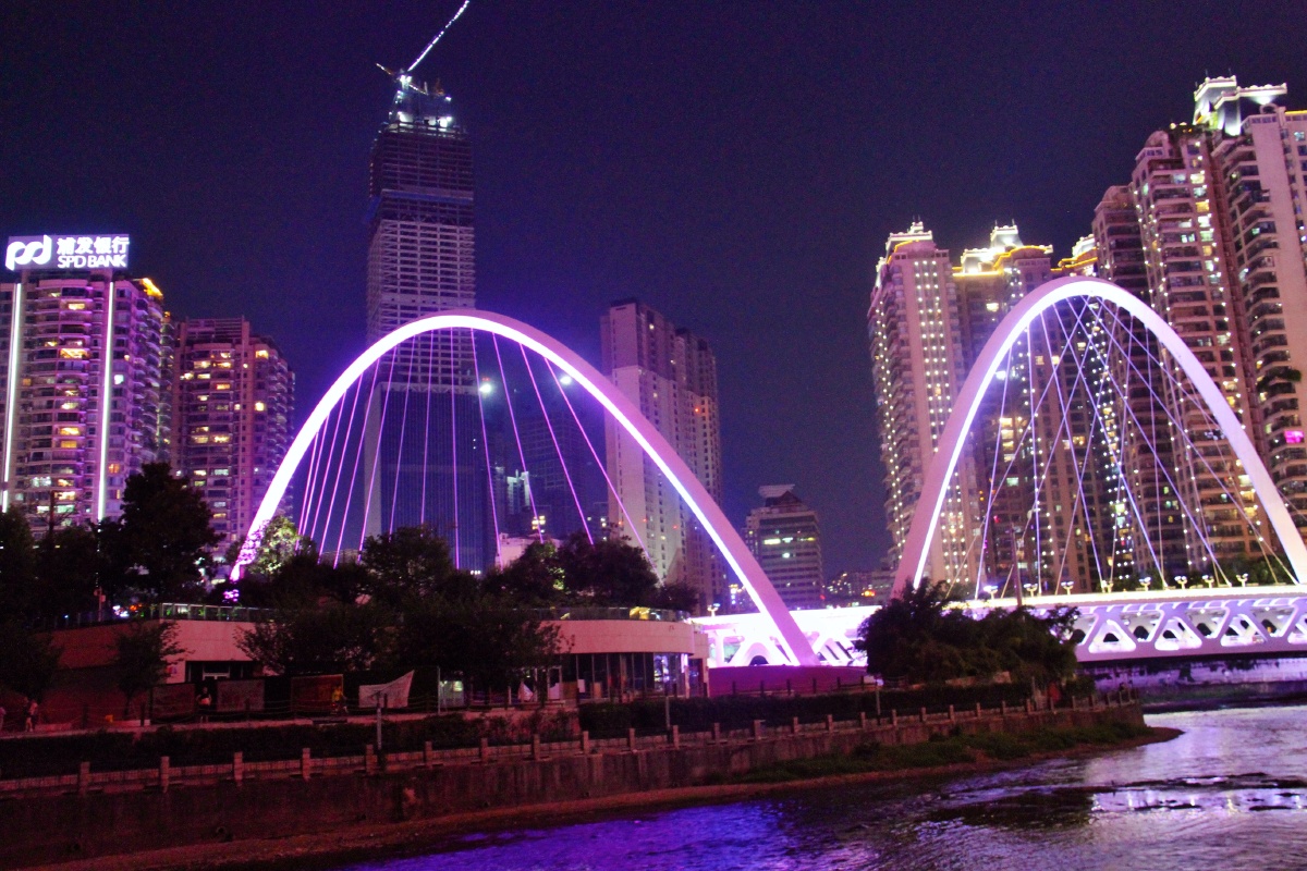 贵阳筑城广场网红大桥