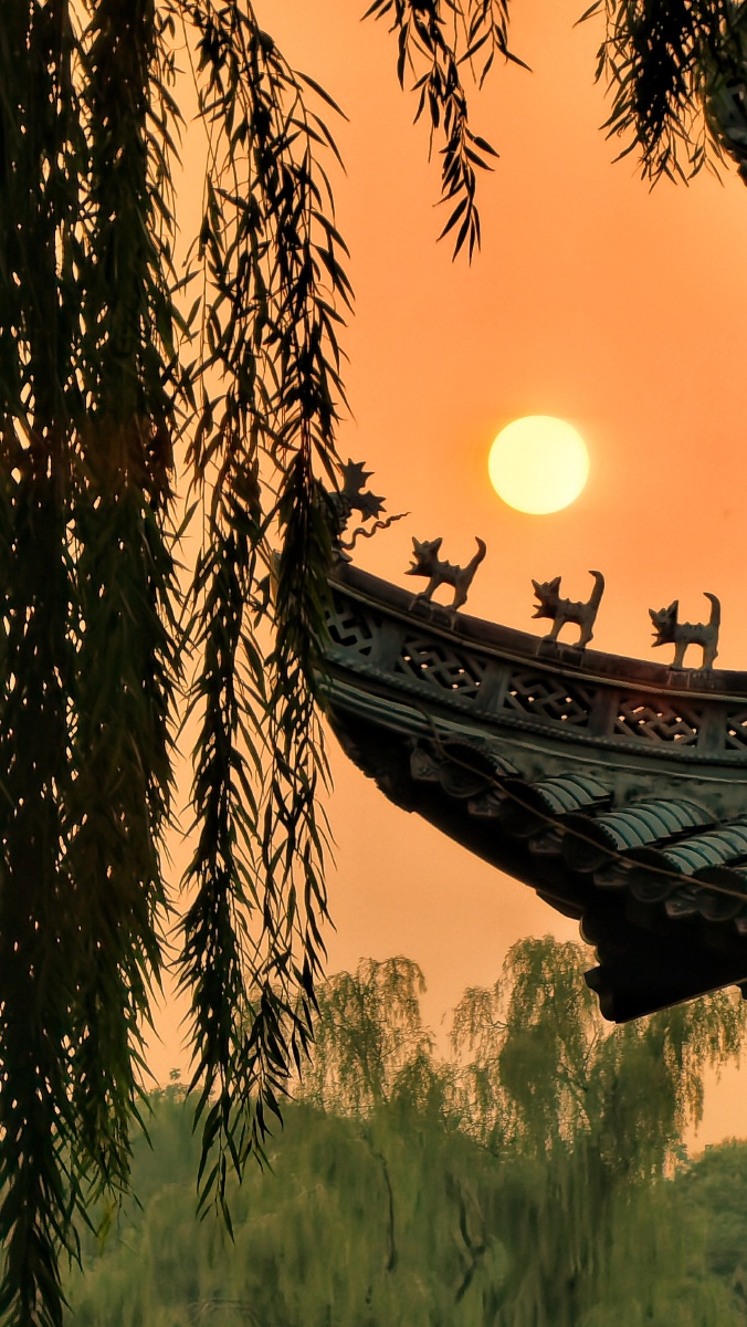 夕阳下的楼阁拍于陶然亭