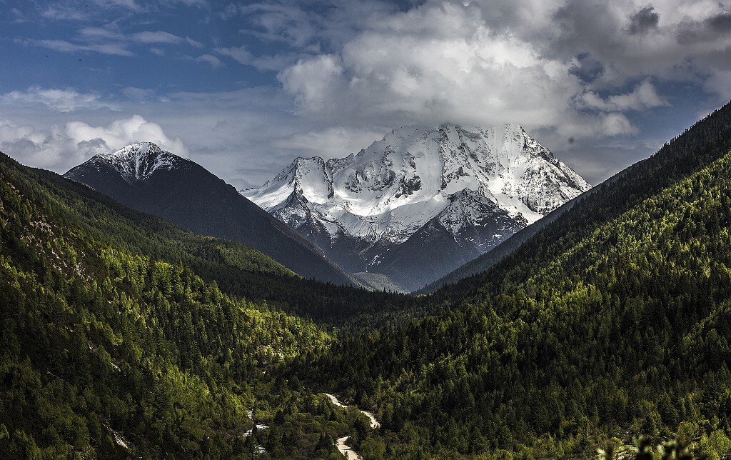 雅拉雪山