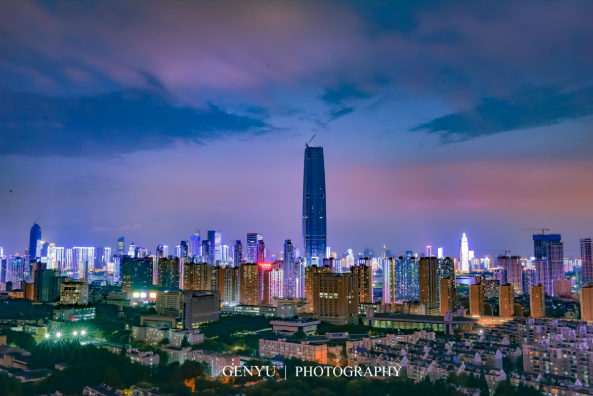 沙湖绿地中心武汉夜景