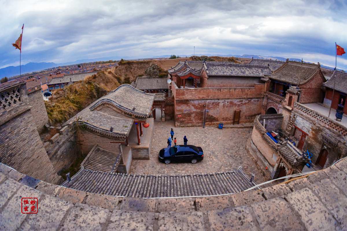 暖泉古镇西古堡