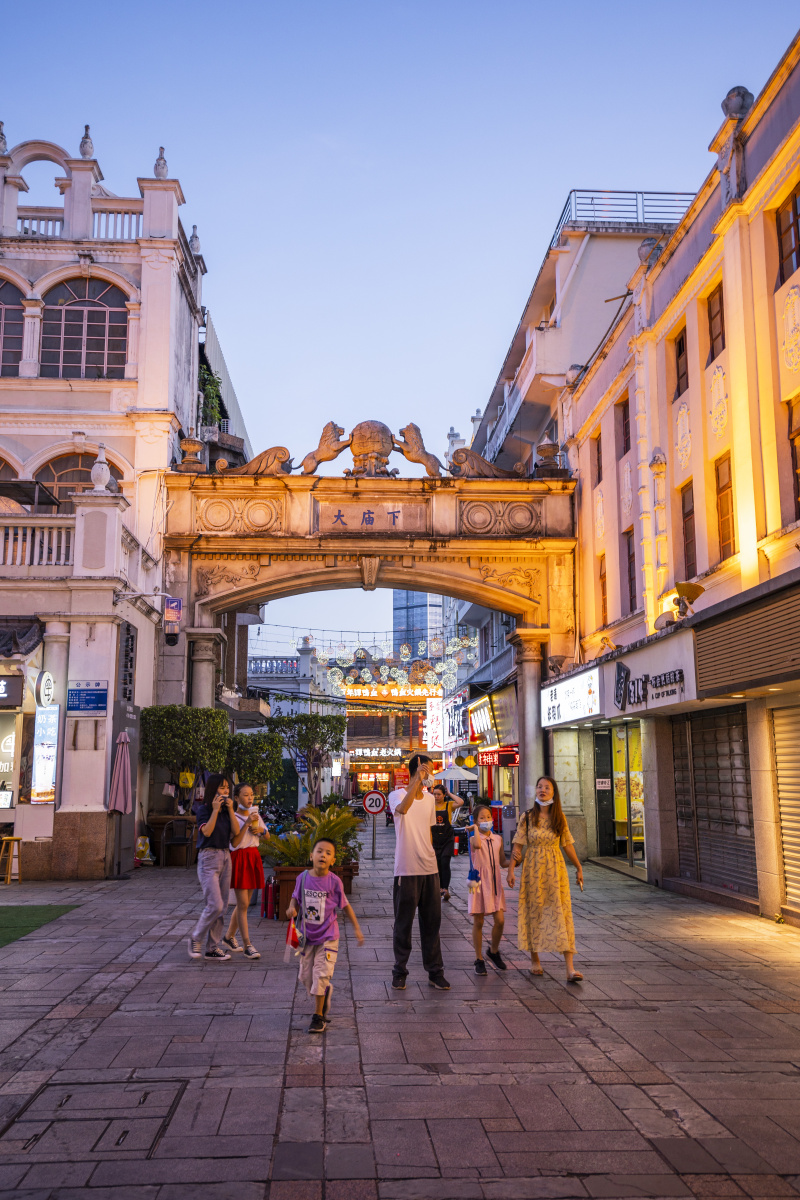 中山市孙文西路步行街,大庙下前广场.