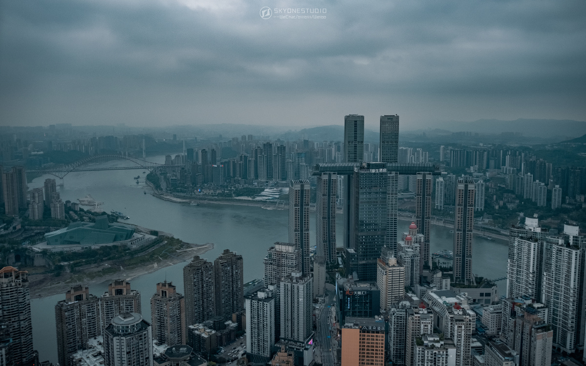 摄于重庆联合国际大厦67层观景台