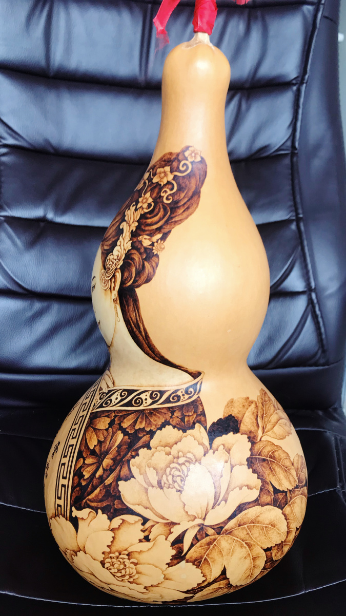 自己弄的烙画葫芦云想衣裳花想容完工