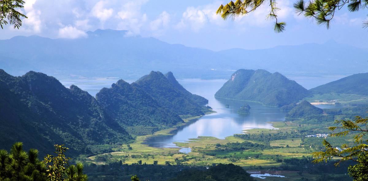 昌化江畔木棉红,王下霸王岭谧静美