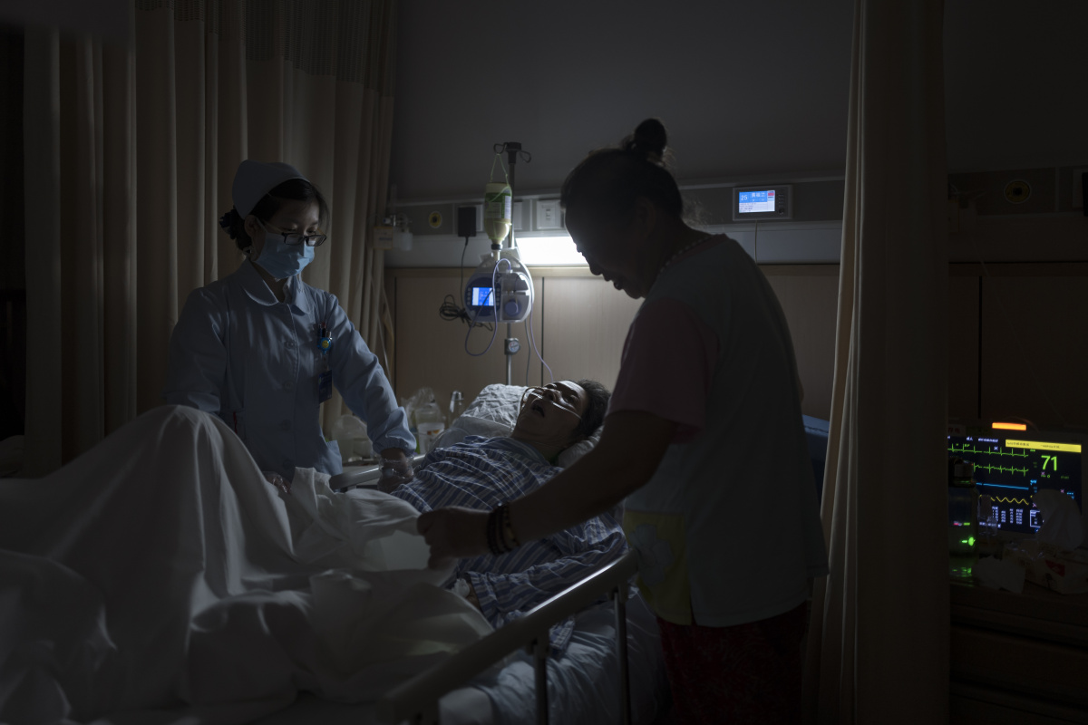 『夜班巡房护士』