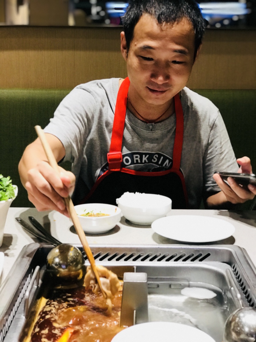 那个陪我吃饭的人