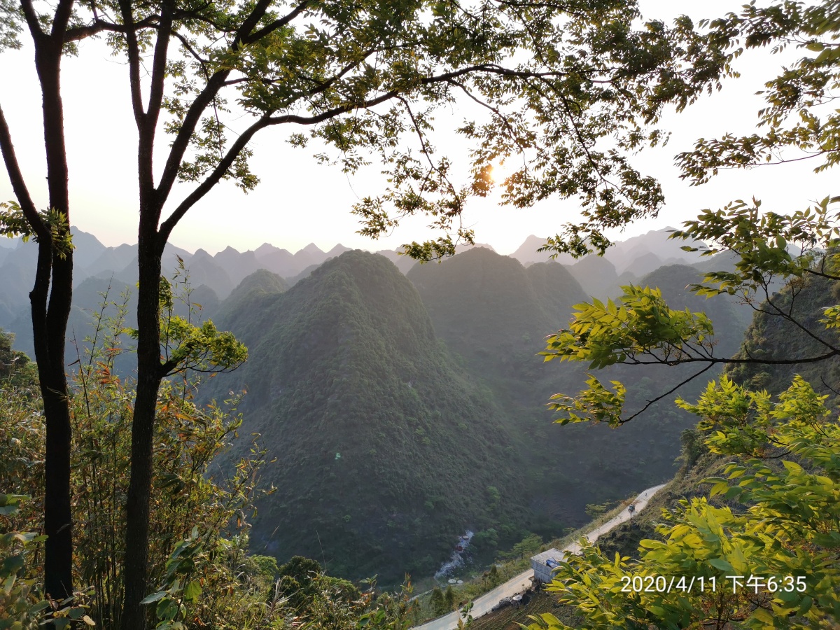 第一张是老家拍的七百弄天上人间风景