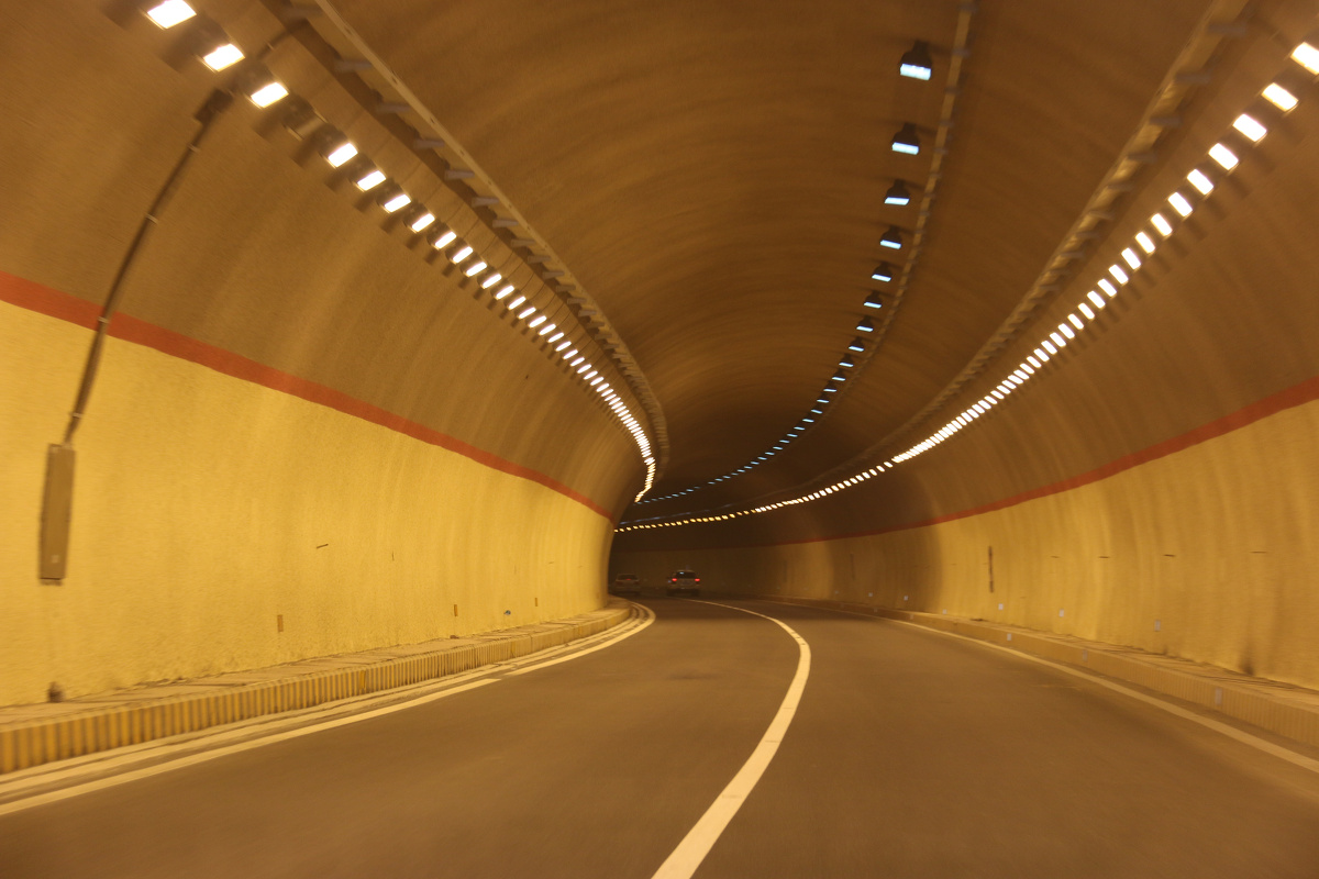 暖男特长隧道——那么lol中哪个英雄最暖呢?