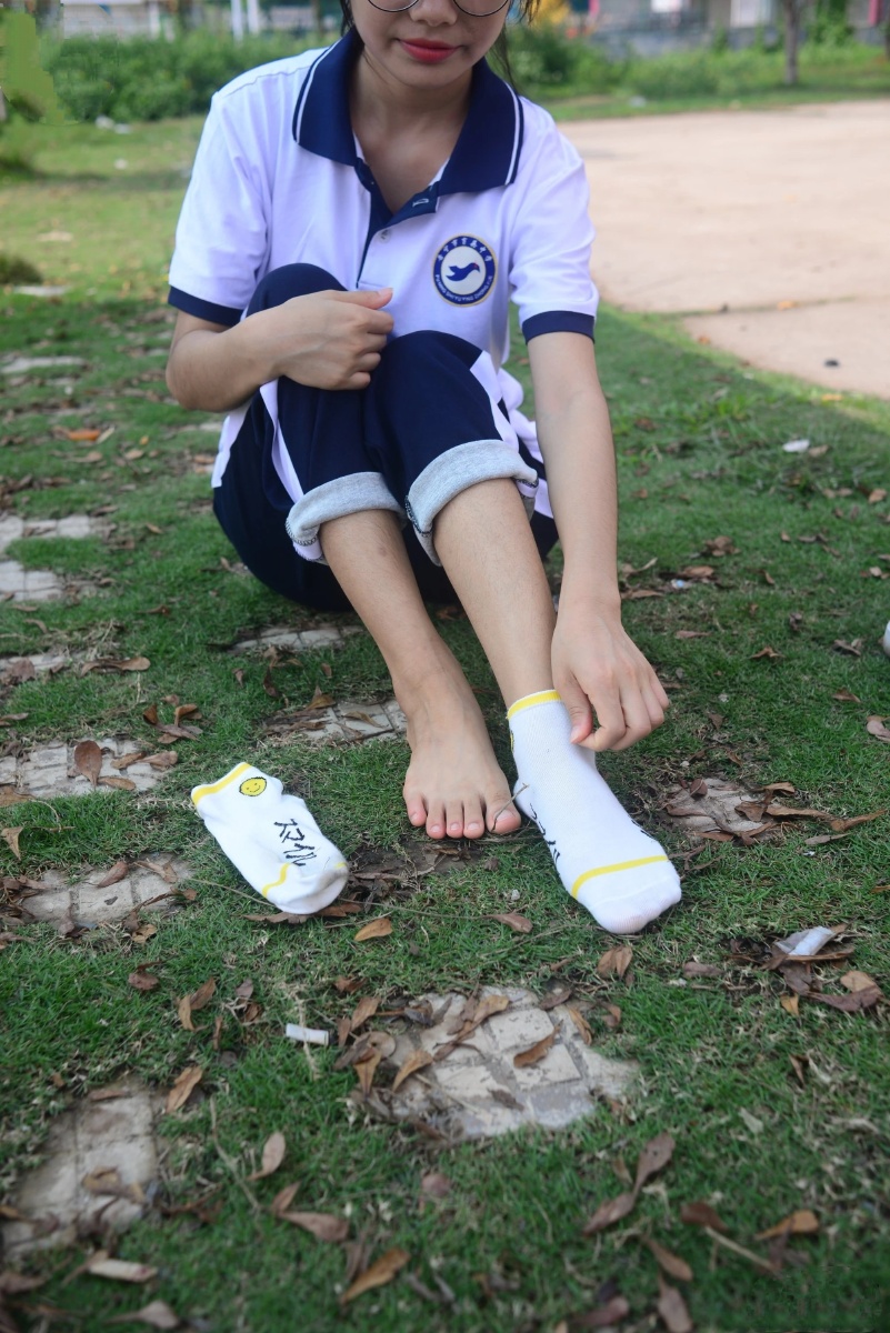 269期谢圆主题棉袜裸足照片166张分辨率40166016视频1个