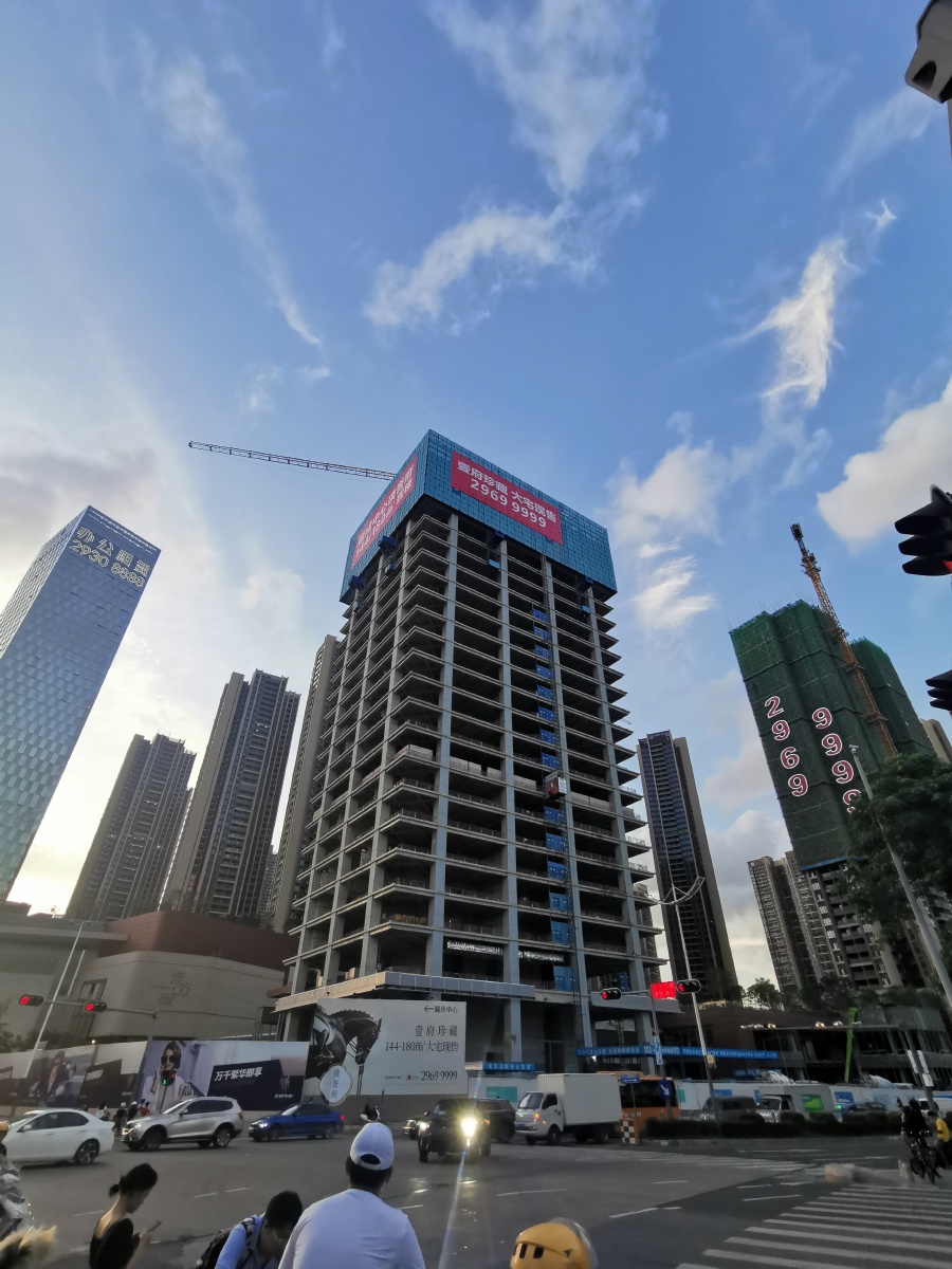 深圳龙华高楼惊艳