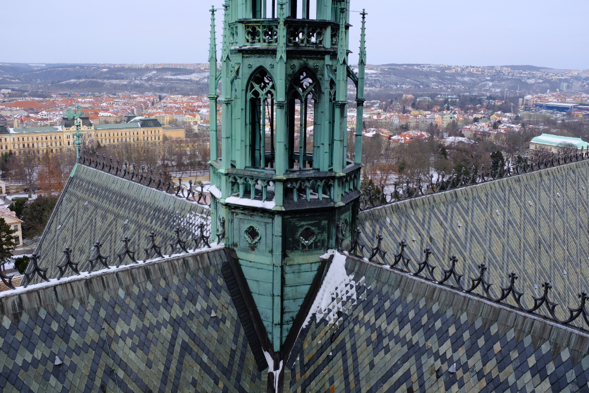 布拉格教堂的尖顶