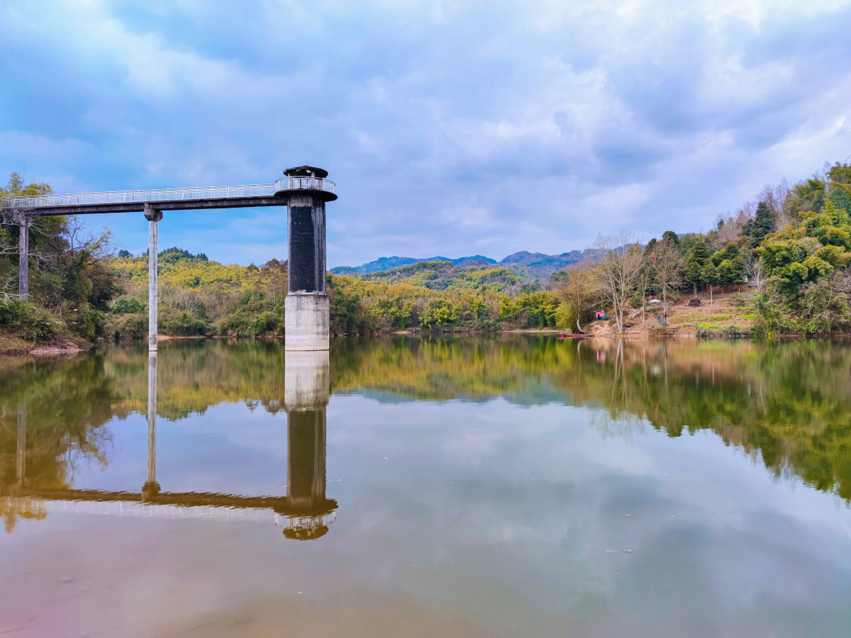 邛崃市·陈祠堂水库 - 临邛张大仙 - 图虫