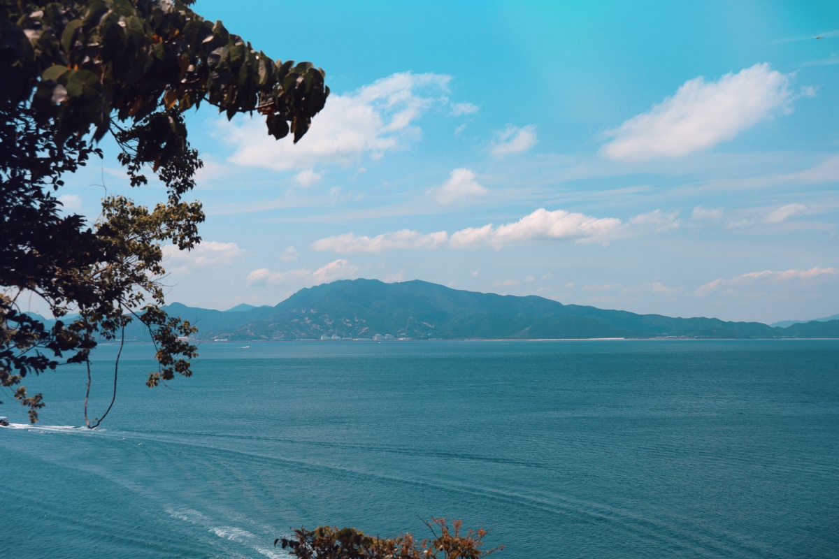 海边图片壁纸喜欢它安静的样子开阔无边的大海海边风景图片