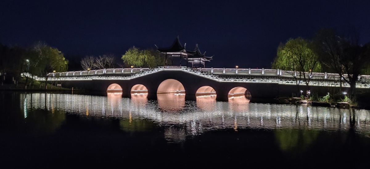 绍兴迪荡湖夜景