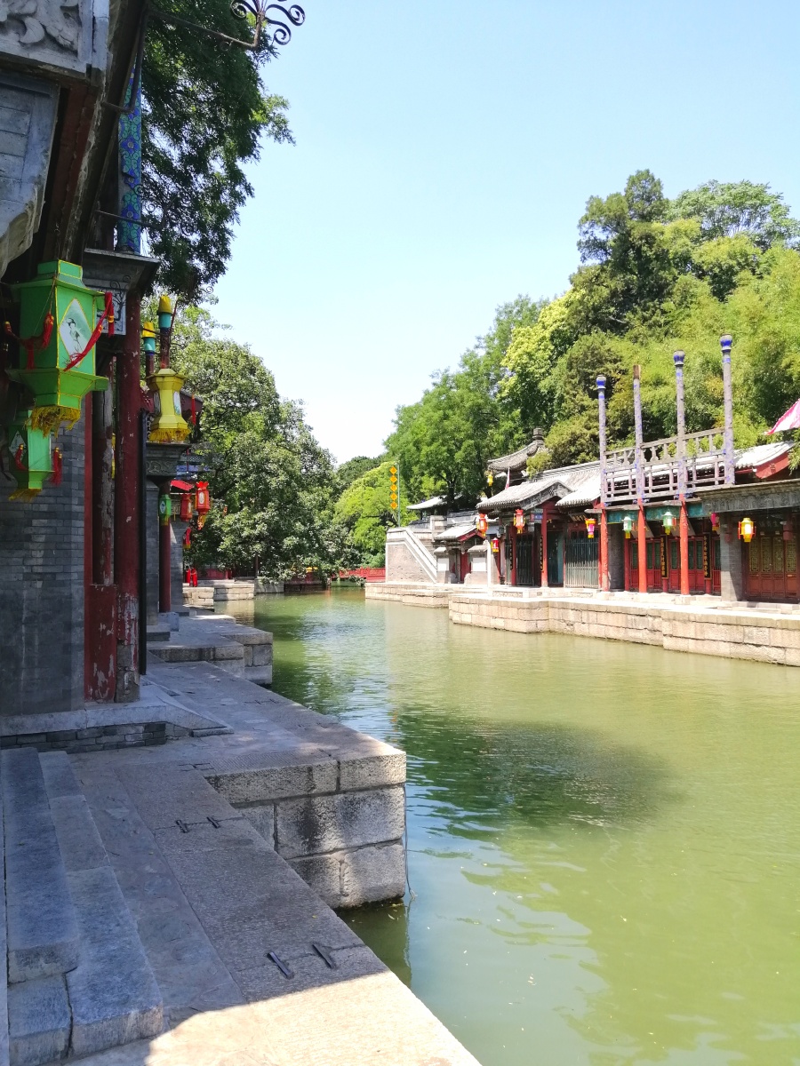 运河两岸摄于颐和园苏州街