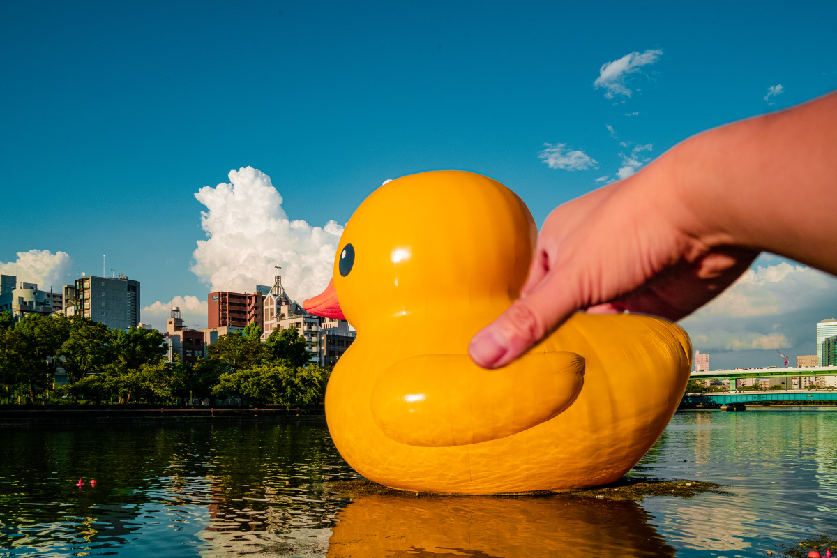 大黄鸭rubberduck11年后再次相遇在大阪