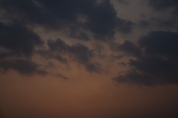 130301