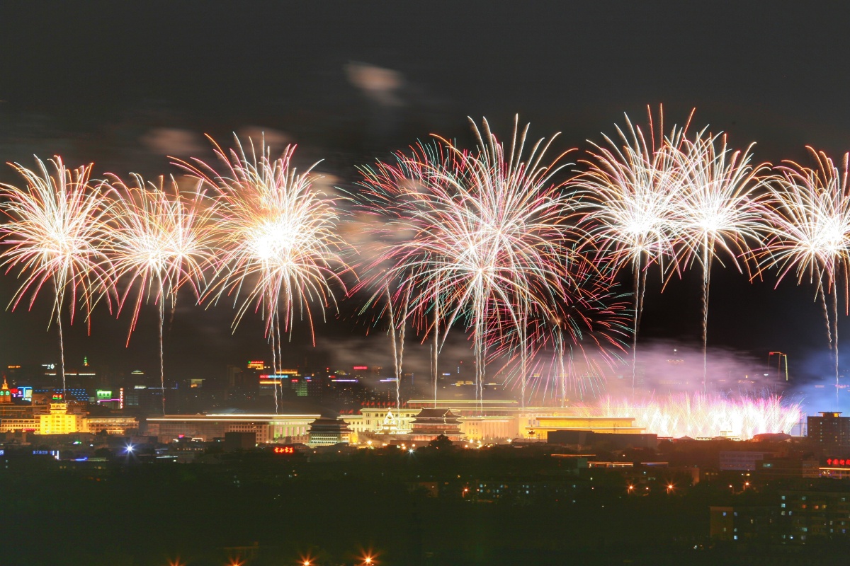 去年国庆庆典的礼花楼顶拍摄