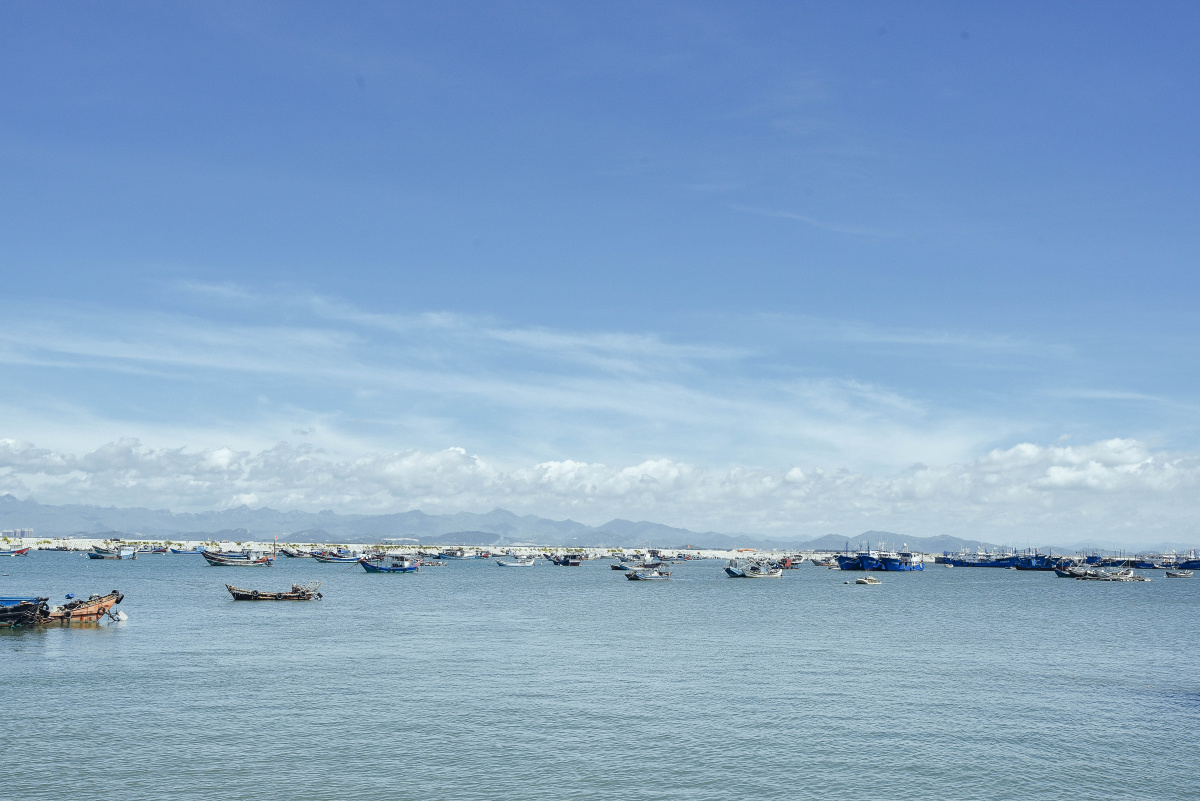 漳浦六鳌‖开着房车去渔港不是开渔期,去晚了,人都散了,遗憾.