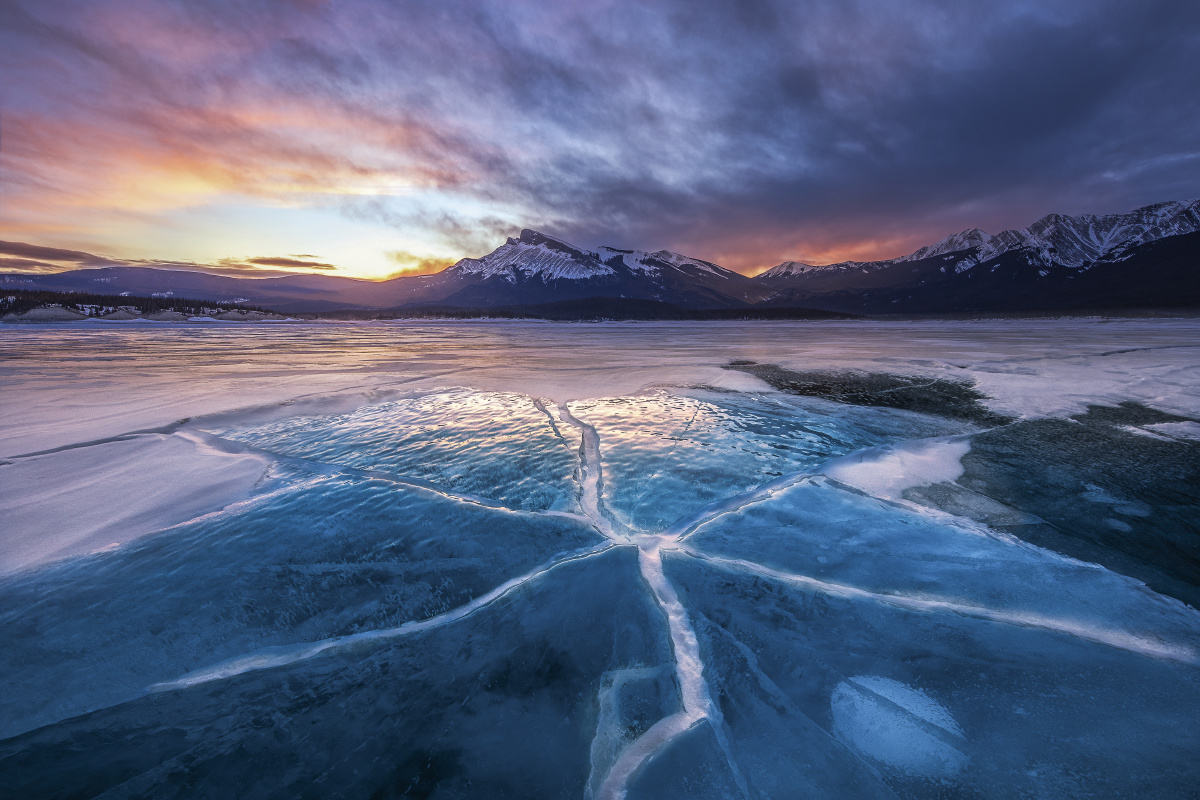 冰舞银蛇 abraham lake, canadian rockies