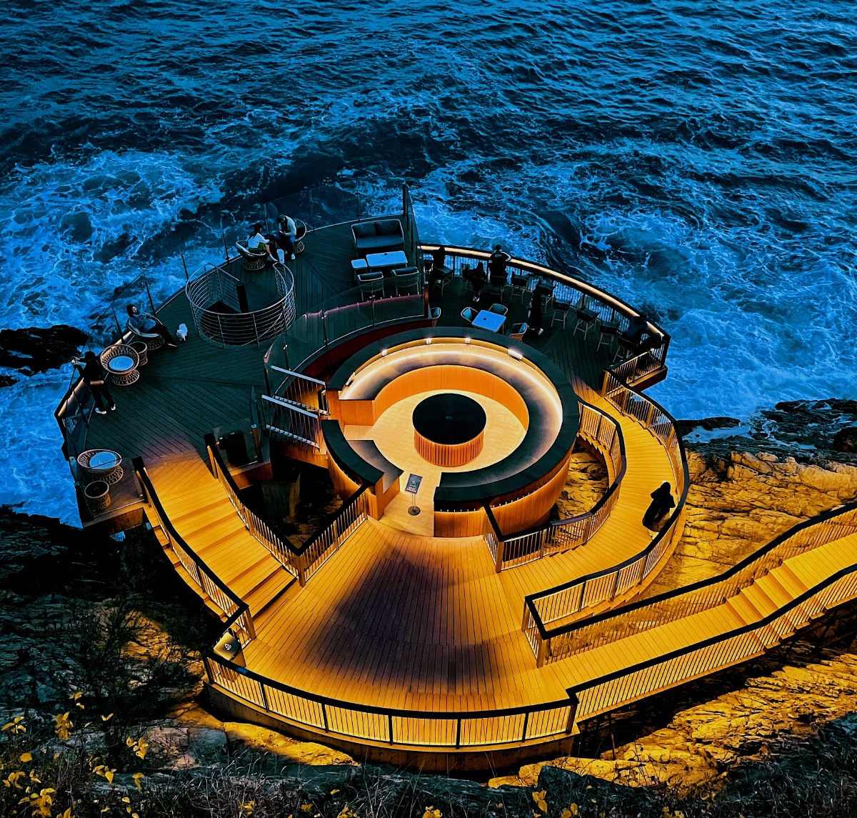 惠州东方海礁石酒吧