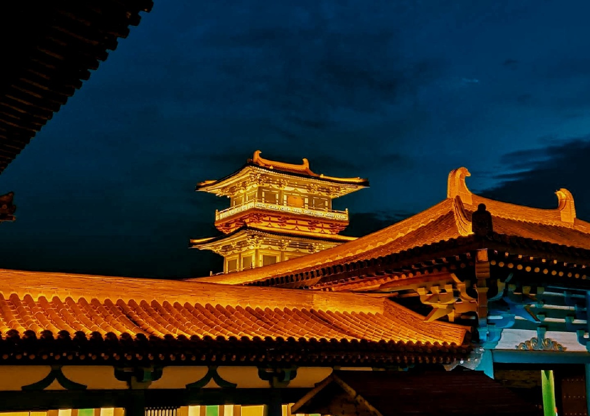 襄阳中国唐城夜景