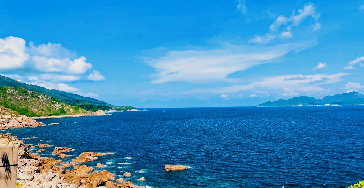 深圳篇东冲沙滩