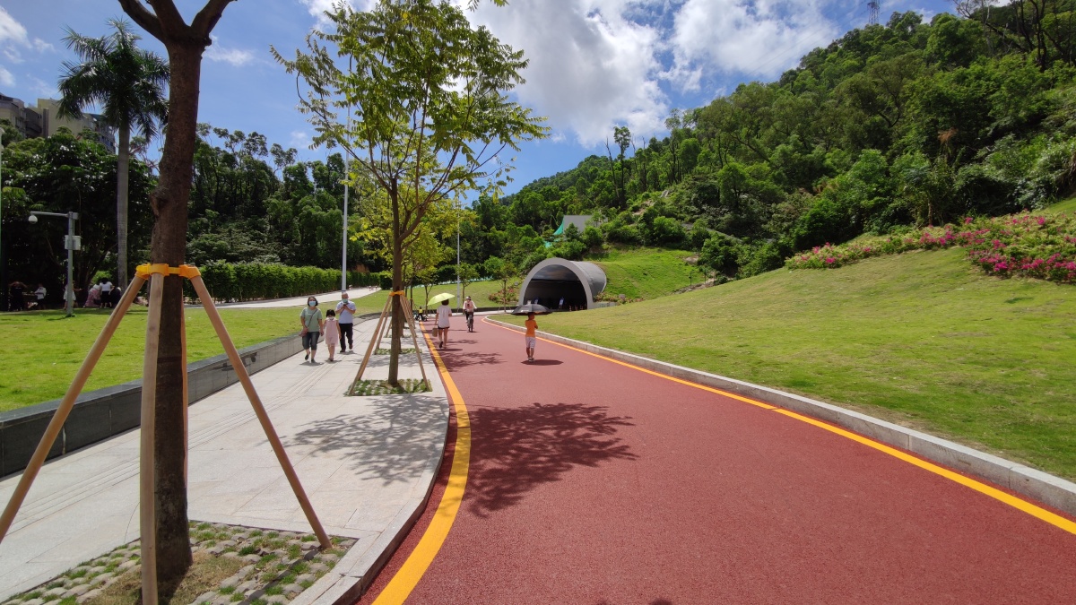 打卡珠海新地标板樟山人行隧道同时还首次在图虫发了我第一个视频欢迎