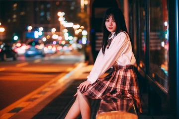 1853069
