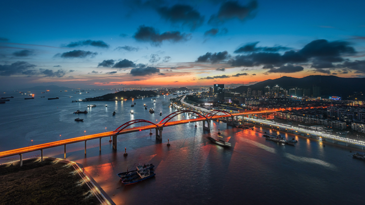 舟山沈家门渔港晚霞