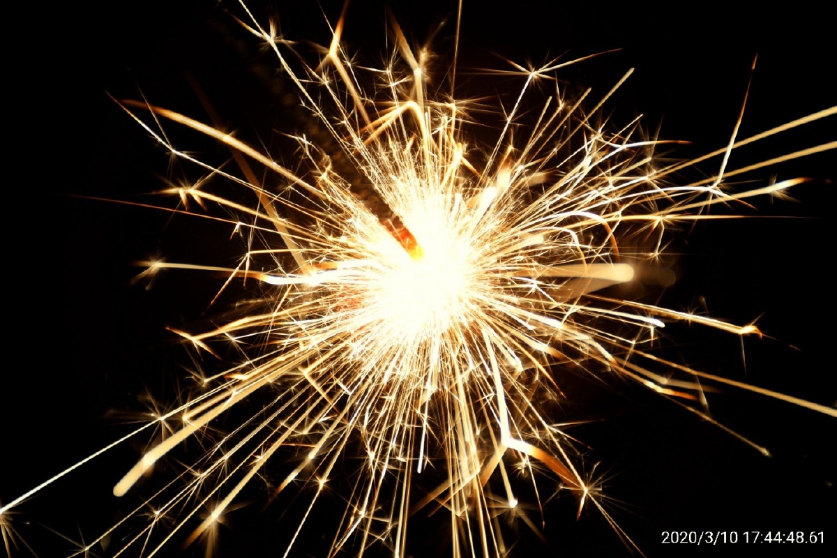 烟花易逝 - 摄影者晨光 - 图虫