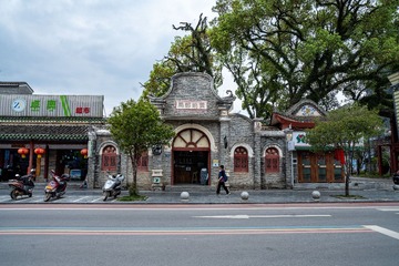 5D3925B5-DC81-4CD5-8D8D-765499AC6AB2/L0/001