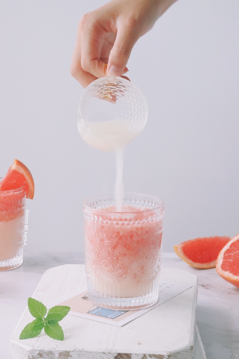 西柚气泡养乐多静物摄影