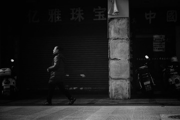 001