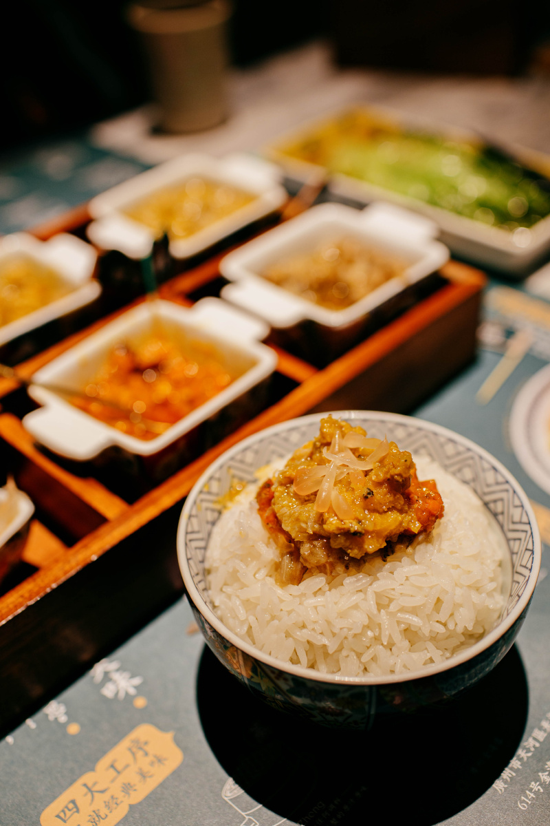 蟹黄面拌饭苏州美食