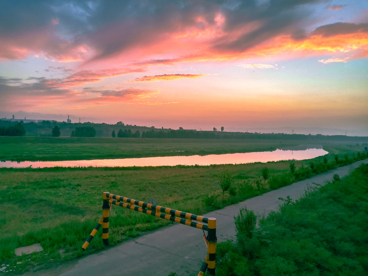 乡村的夏日,记录下傍晚的宁静
