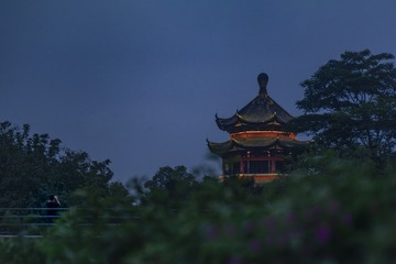 957505