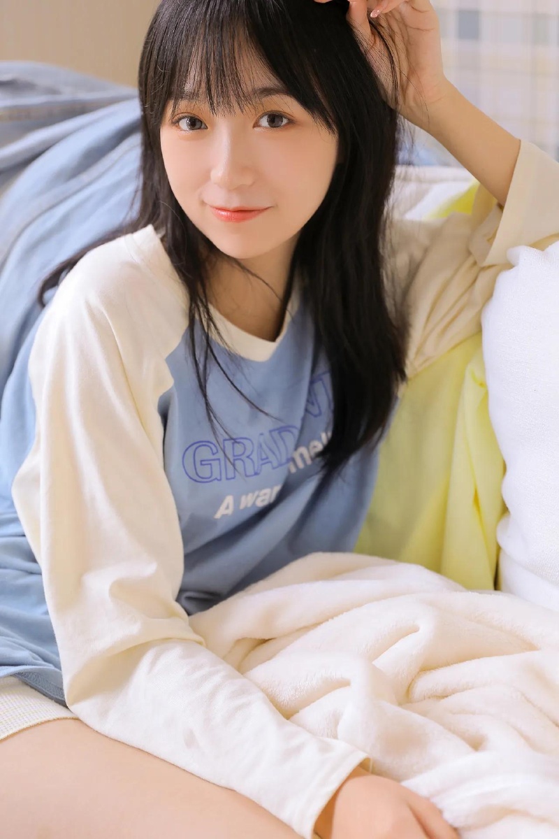 沙拉女孩网络来源侵删