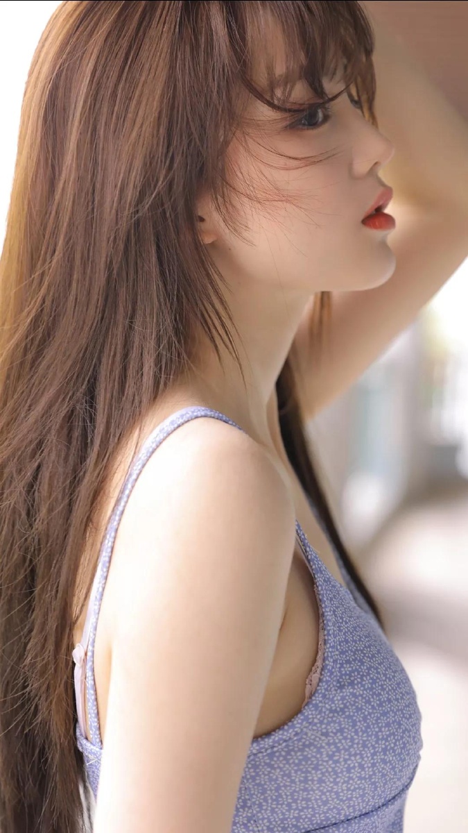 肤如凝脂秀色可餐网络来源侵删