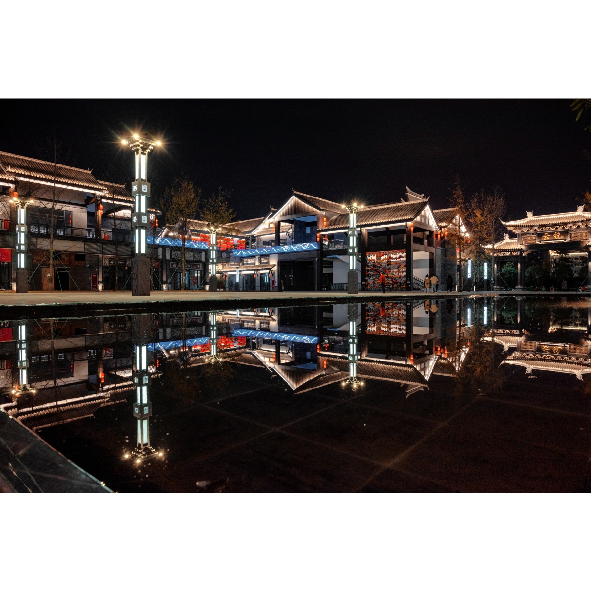 四川南充西巷文化商业街夜景