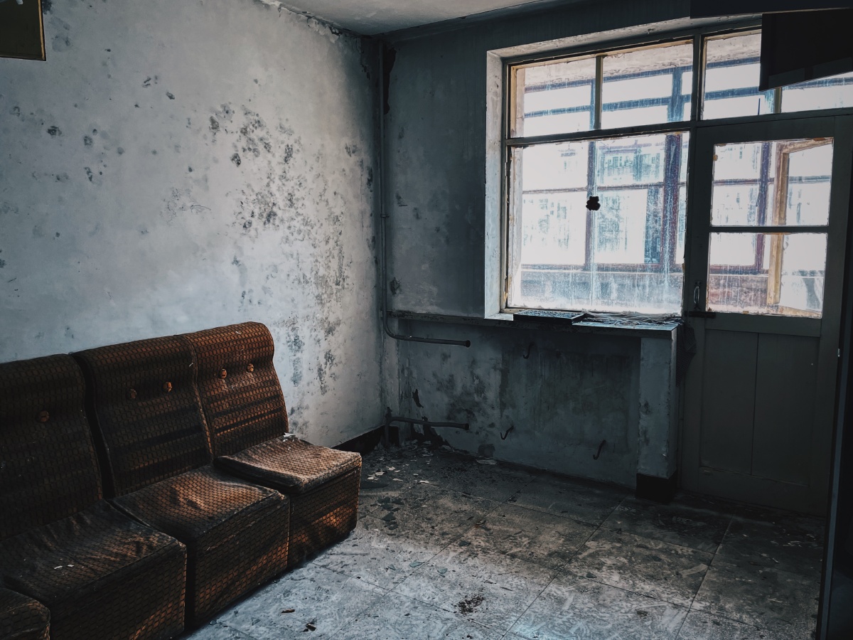 废弃的楼房人们都去哪了呢