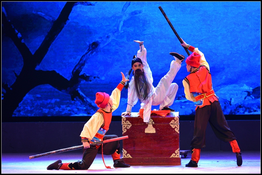 广西经典桂剧——《打棍出箱》